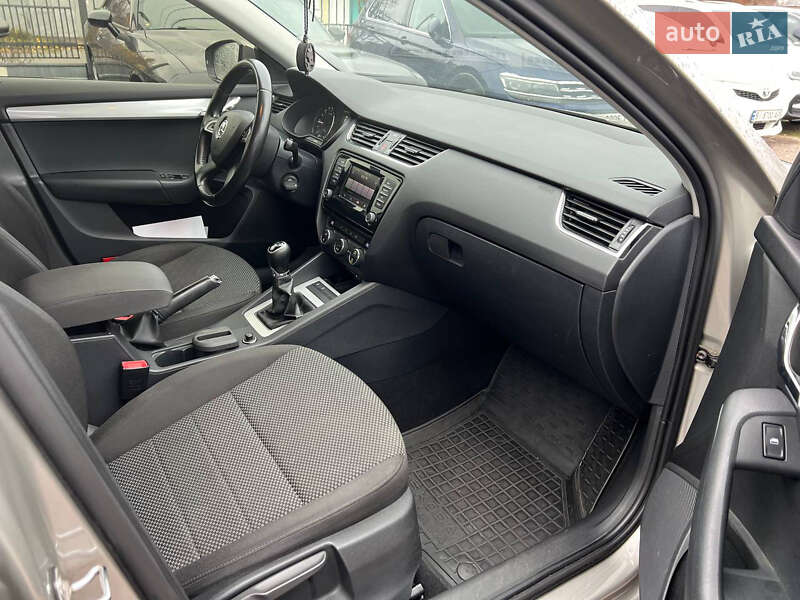 Універсал Skoda Octavia 2014 в Полтаві