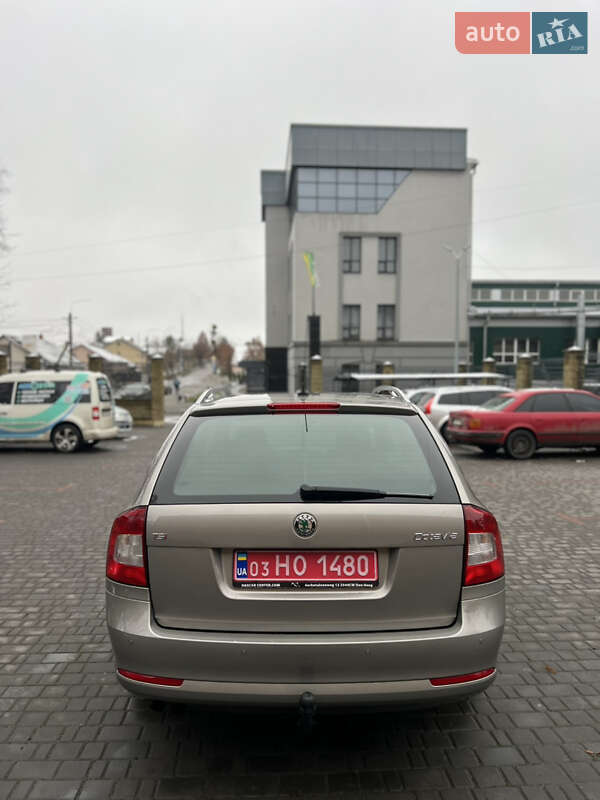 Универсал Skoda Octavia 2010 в Здолбунове