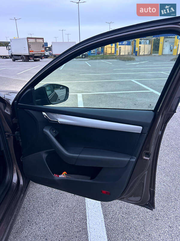 Ліфтбек Skoda Octavia 2014 в Сваляві