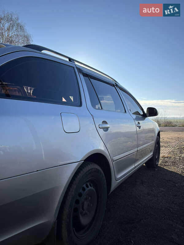 Универсал Skoda Octavia 2010 в Попельне