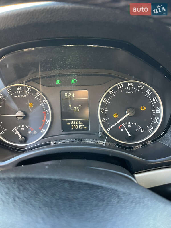 Универсал Skoda Octavia 2010 в Попельне