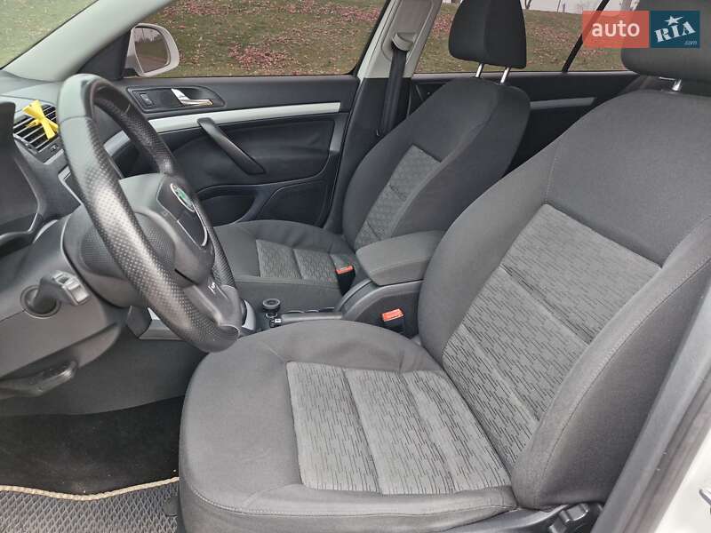 Ліфтбек Skoda Octavia 2010 в Кривому Розі