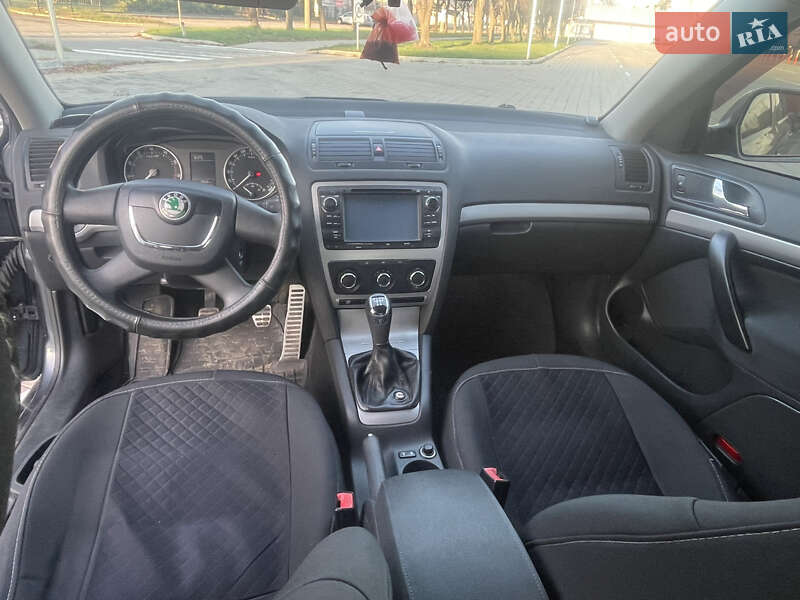 Лифтбек Skoda Octavia 2011 в Черкассах