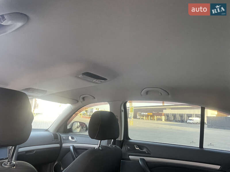 Лифтбек Skoda Octavia 2011 в Черкассах