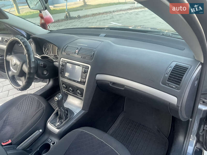 Лифтбек Skoda Octavia 2011 в Черкассах