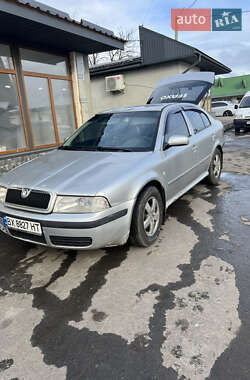 Лифтбек Skoda Octavia 2000 в Ярмолинцах