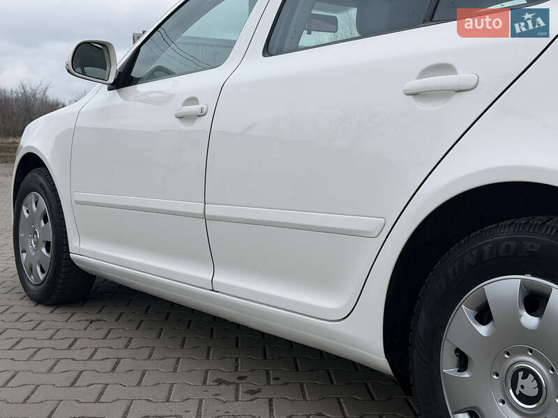 Ліфтбек Skoda Octavia 2009 в Лубнах