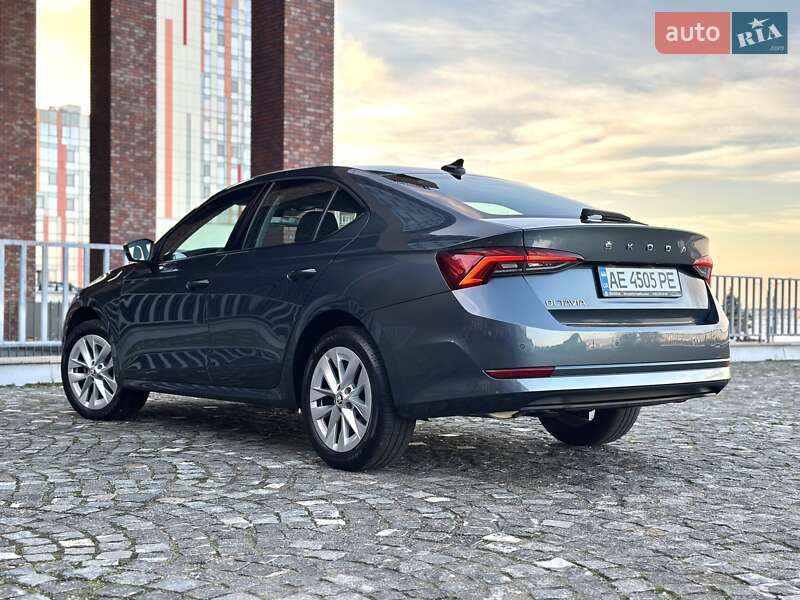 Лифтбек Skoda Octavia 2021 в Днепре