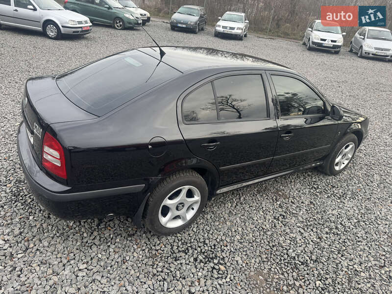 Лифтбек Skoda Octavia 2010 в Хмельницком