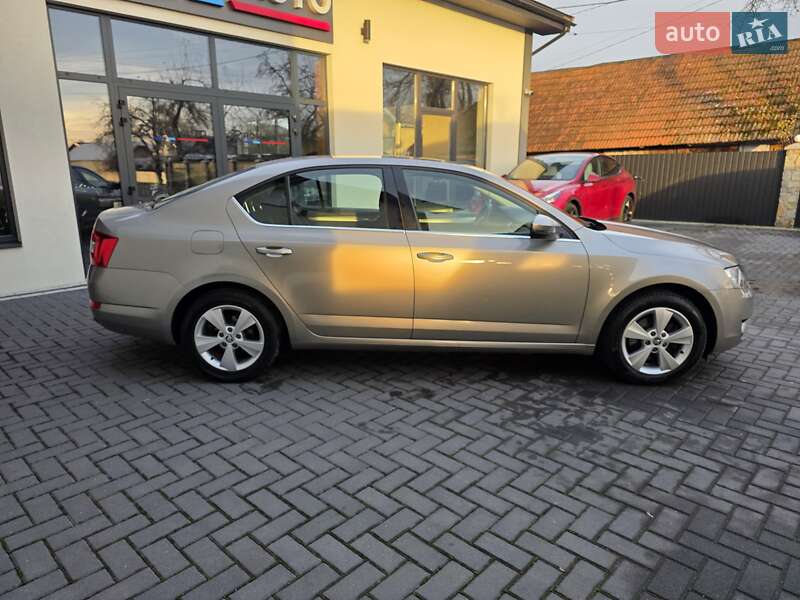 Ліфтбек Skoda Octavia 2015 в Коломиї