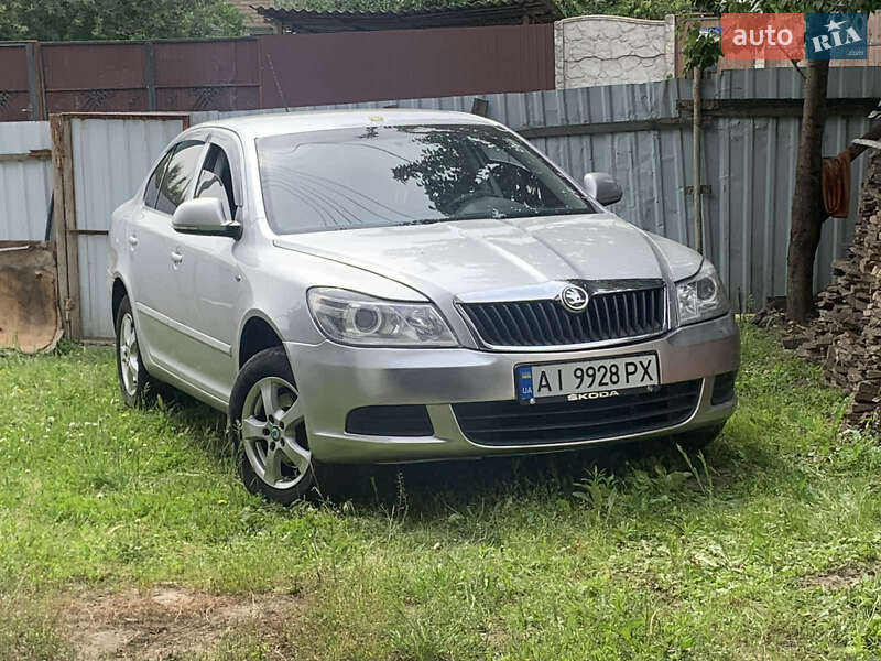 Ліфтбек Skoda Octavia 2010 в Бучі