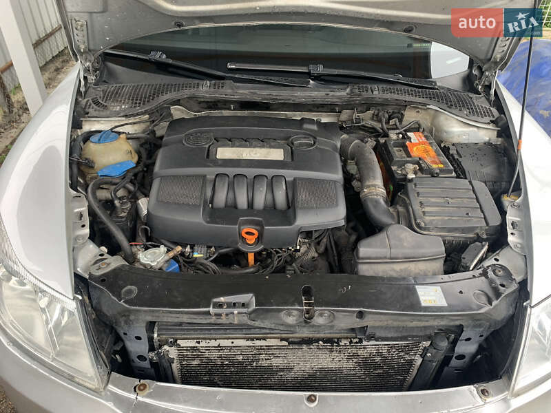 Ліфтбек Skoda Octavia 2010 в Бучі