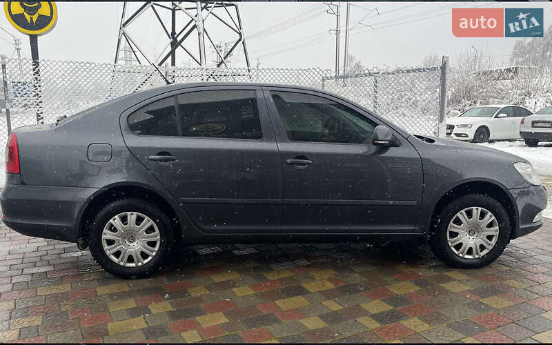 Лифтбек Skoda Octavia 2012 в Стрые