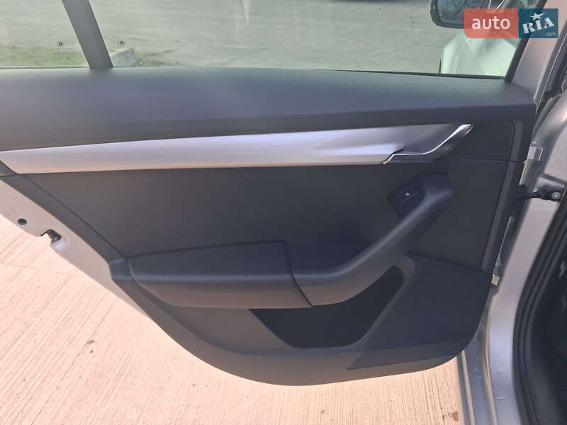 Универсал Skoda Octavia 2020 в Чернигове