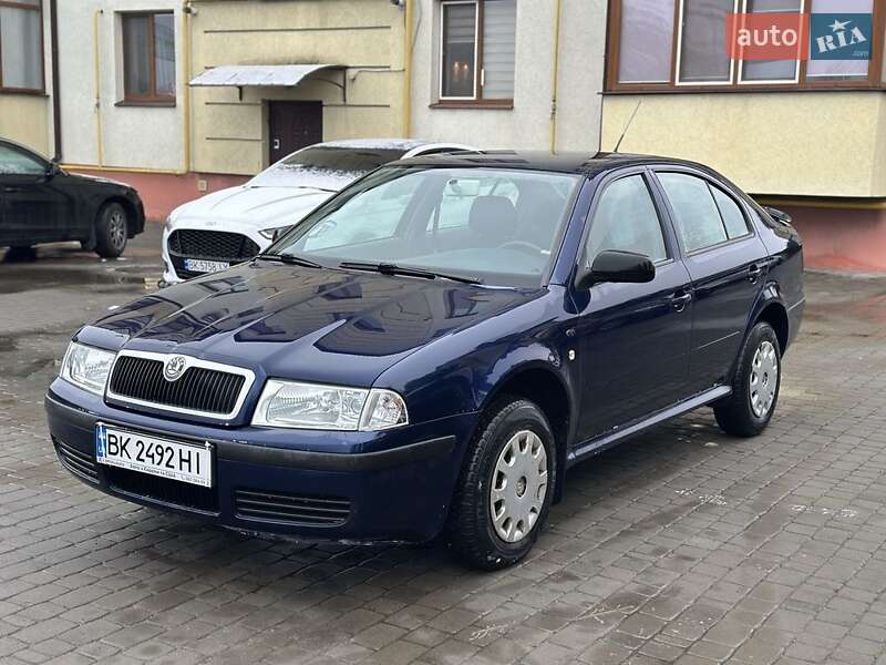 Ліфтбек Skoda Octavia 2001 в Рівному