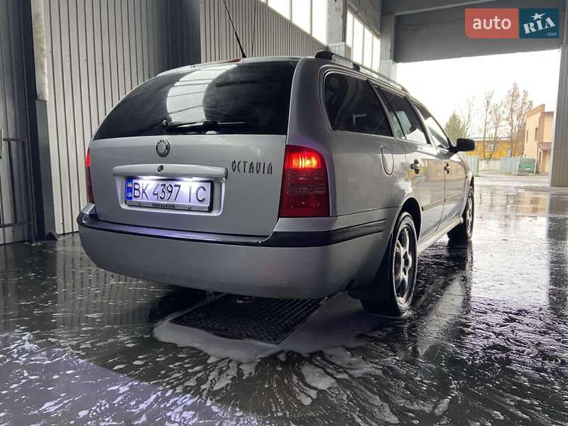 Универсал Skoda Octavia 2008 в Ровно