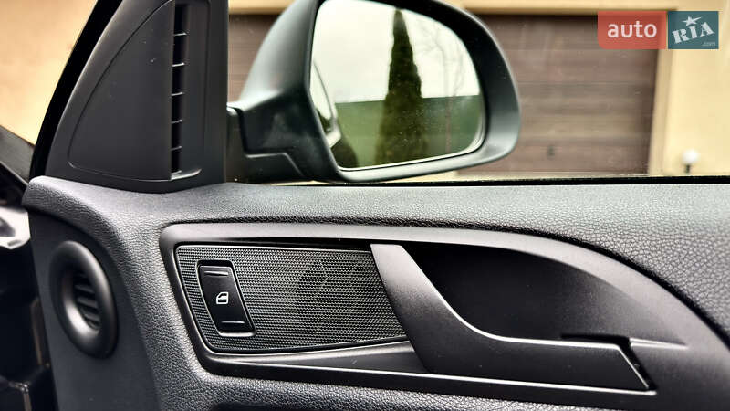 Универсал Skoda Octavia 2010 в Хороле