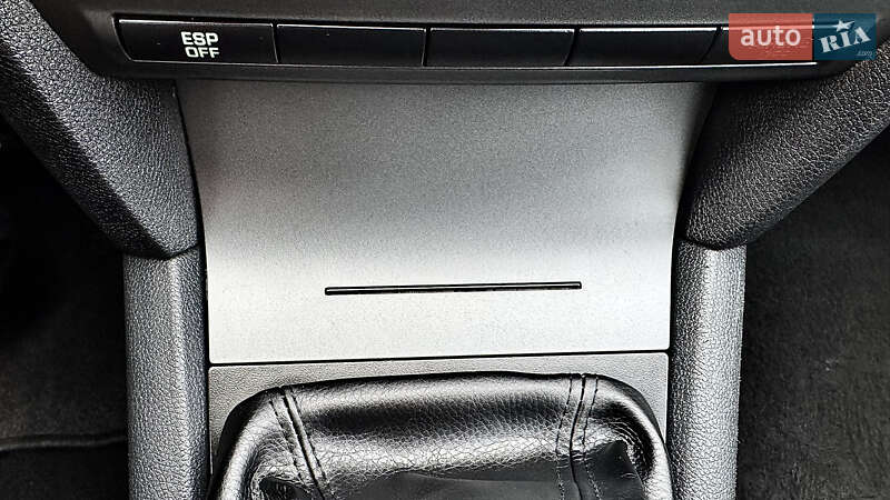 Универсал Skoda Octavia 2010 в Хороле