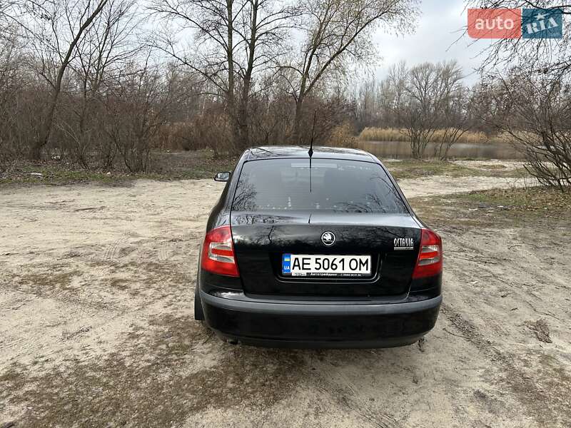 Ліфтбек Skoda Octavia 2006 в Дніпрі