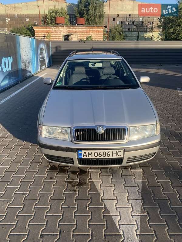 Універсал Skoda Octavia 2002 в Житомирі