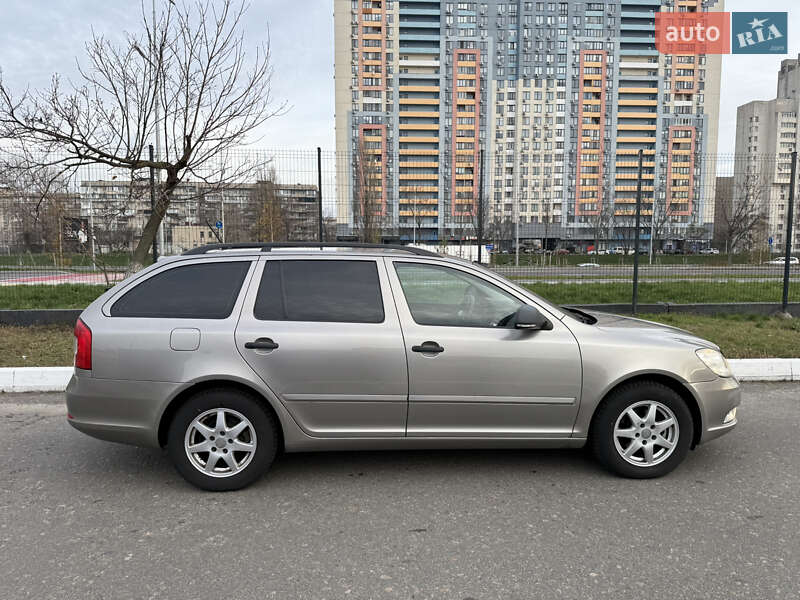 Универсал Skoda Octavia 2010 в Киеве