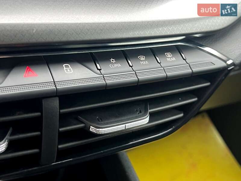 Лифтбек Skoda Octavia 2021 в Киеве