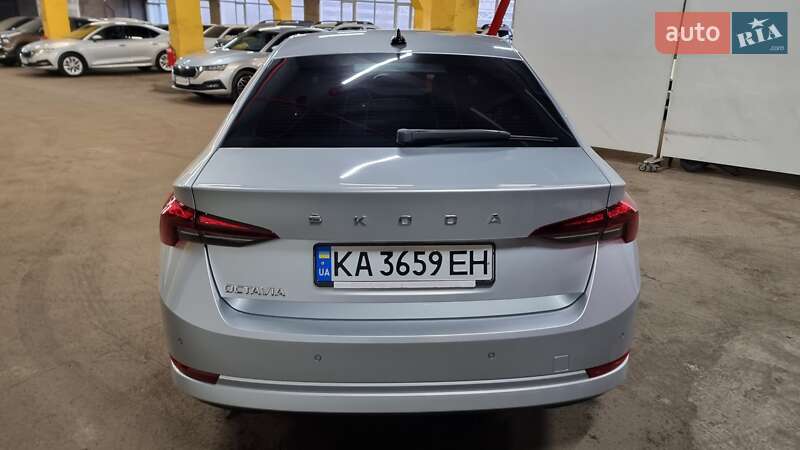 Лифтбек Skoda Octavia 2021 в Киеве