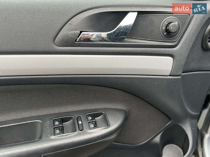 Универсал Skoda Octavia 2013 в Киеве фото 10 Универсал Skoda Octavia 2013 в Киеве