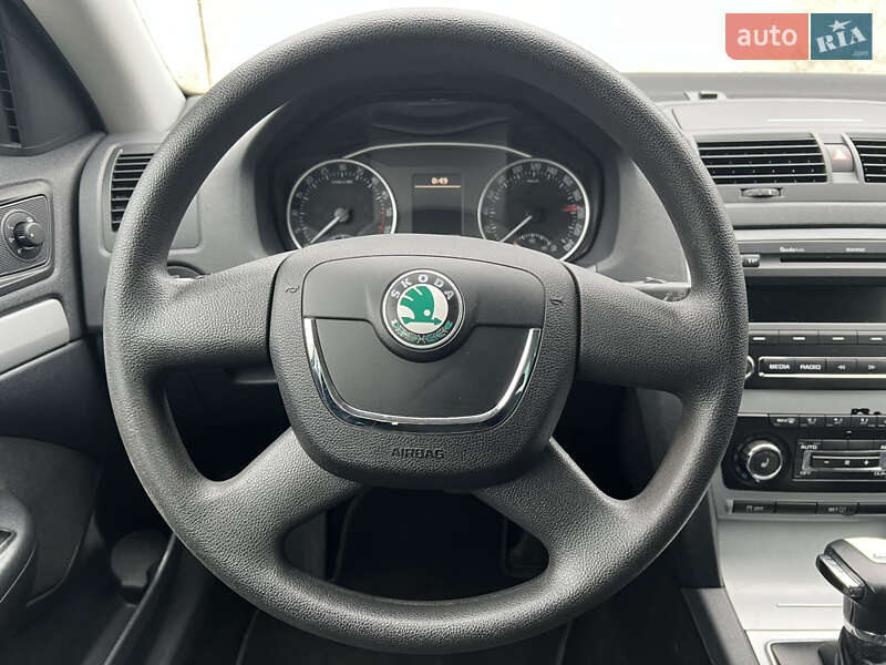 Универсал Skoda Octavia 2013 в Киеве фото 16 Универсал Skoda Octavia 2013 в Киеве