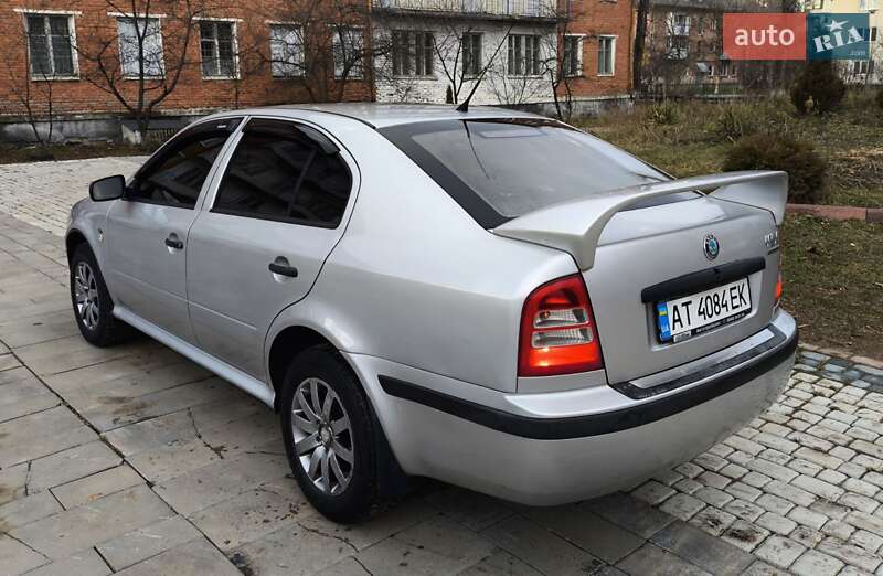 Ліфтбек Skoda Octavia 2003 в Надвірній