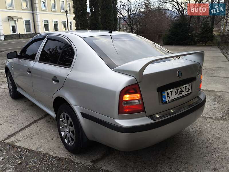 Ліфтбек Skoda Octavia 2003 в Надвірній