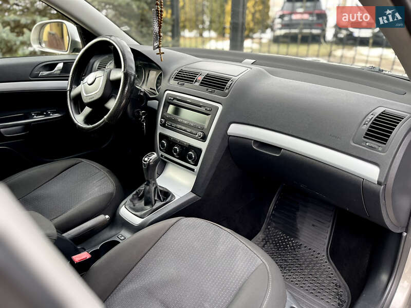 Лифтбек Skoda Octavia 2011 в Дрогобыче фото 26 Лифтбек Skoda Octavia 2011 в Дрогобыче