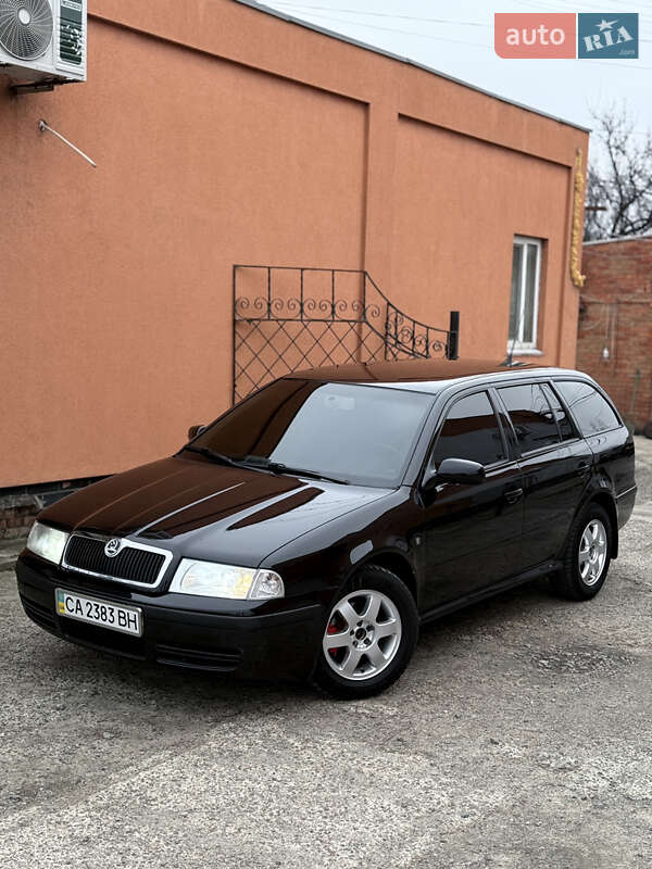 Универсал Skoda Octavia 2010 в Смеле
