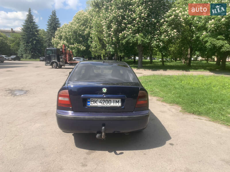 Ліфтбек Skoda Octavia 1998 в Рівному