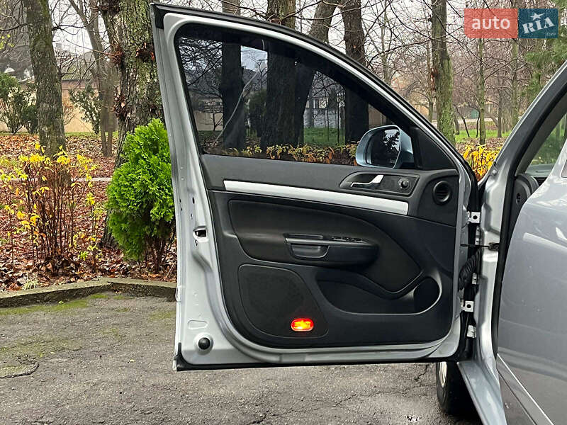 Лифтбек Skoda Octavia 2011 в Киеве