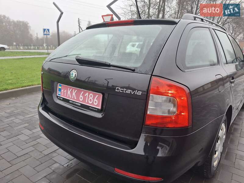 Універсал Skoda Octavia 2011 в Лубнах