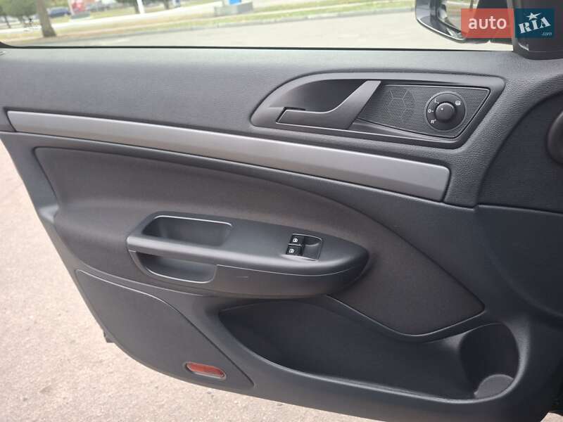 Універсал Skoda Octavia 2011 в Лубнах