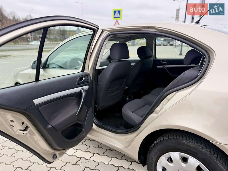 Ліфтбек Skoda Octavia 2005 в Львові