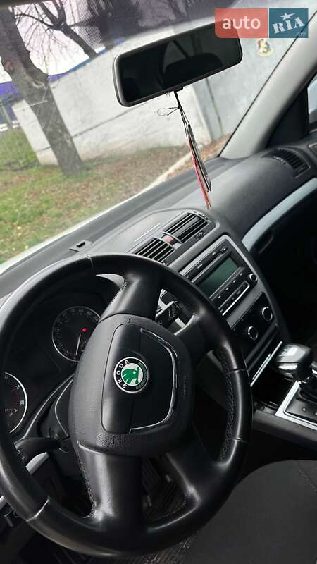 Універсал Skoda Octavia 2010 в Черкасах