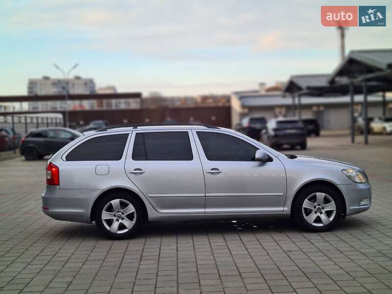 Універсал Skoda Octavia 2013 в Житомирі