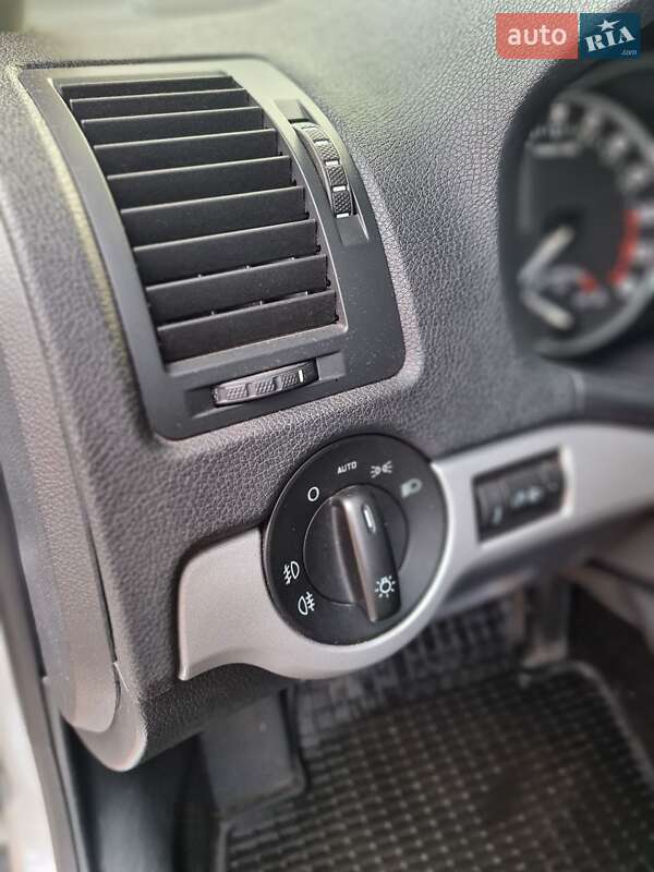 Універсал Skoda Octavia 2013 в Житомирі