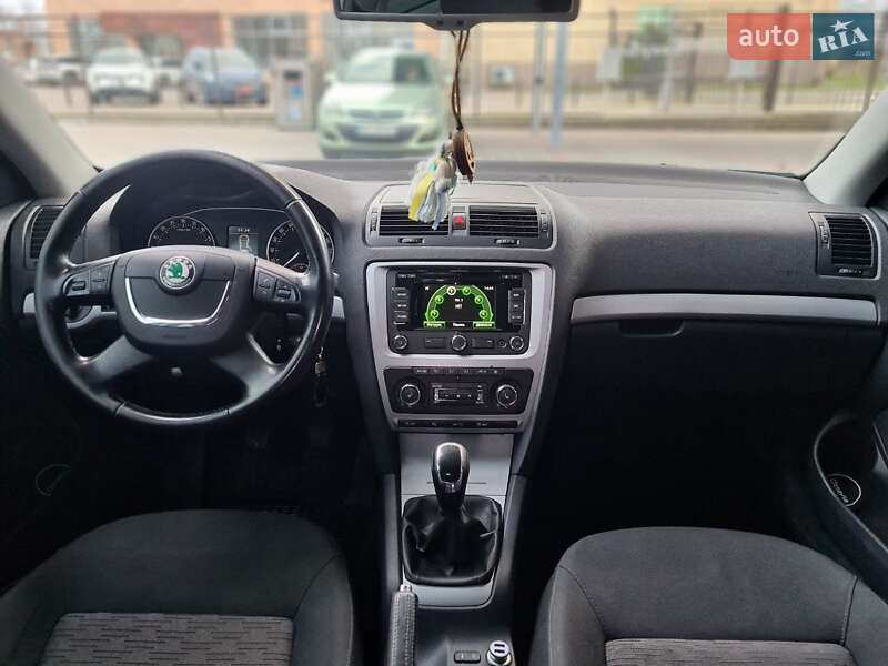Універсал Skoda Octavia 2013 в Житомирі
