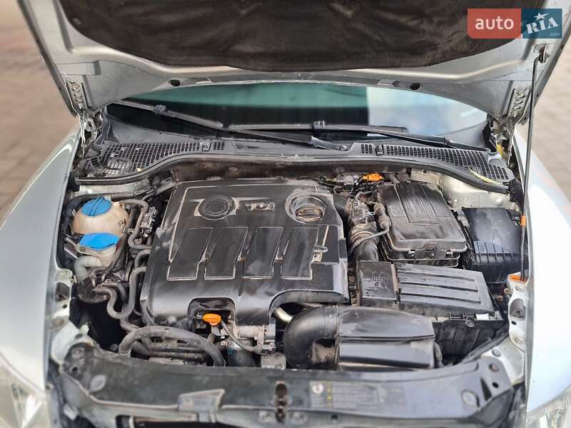 Універсал Skoda Octavia 2013 в Житомирі