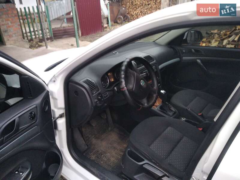 Ліфтбек Skoda Octavia 2011 в Стебльові