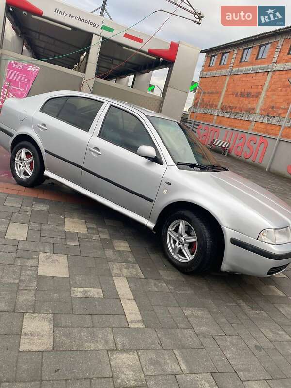 Лифтбек Skoda Octavia 2001 в Хусте