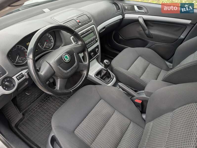 Ліфтбек Skoda Octavia 2010 в Луцьку