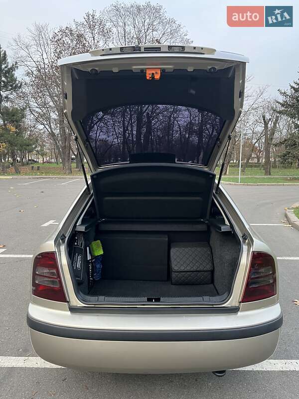 Лифтбек Skoda Octavia 2005 в Николаеве