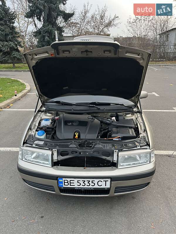 Лифтбек Skoda Octavia 2005 в Николаеве