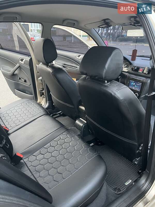 Лифтбек Skoda Octavia 2005 в Николаеве