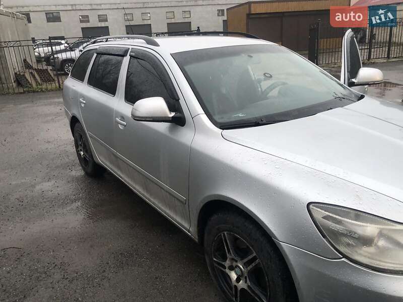 Универсал Skoda Octavia 2010 в Киеве фото 5 Универсал Skoda Octavia 2010 в Киеве
